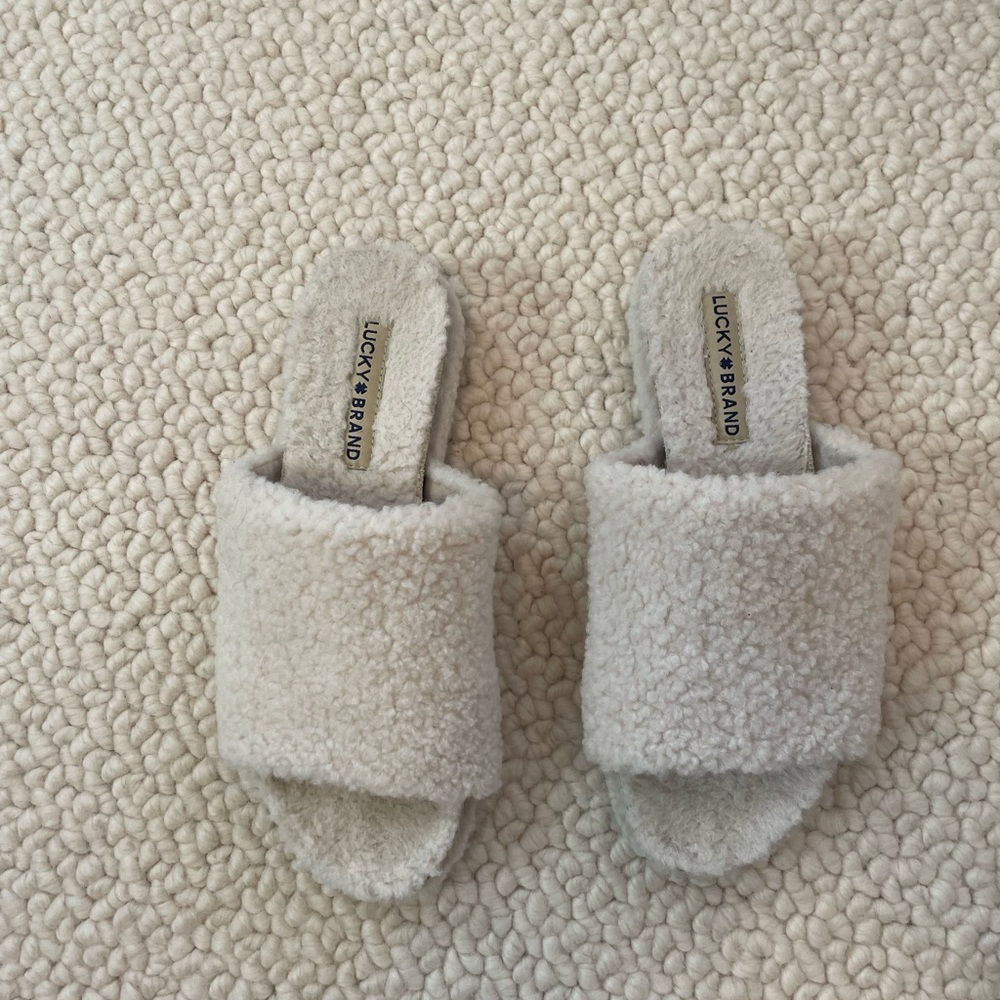 Lucky Brand slippers slides